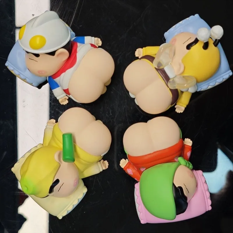 Crayon Shin-chan Sdraiato Posizione Serie Figurina Fondo nudo Giocattolo da spremere Giocattolo antistress Ornamento da tavolo alla moda Regalo di festa