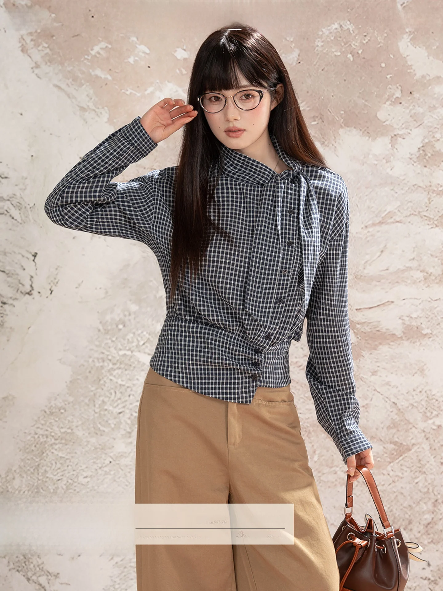 

Loveheynew Винтажная женская осенняя рубашка в клетку с длинным рукавом, асимметричным подолом, из высококачественного хлопка, в университетском стиле