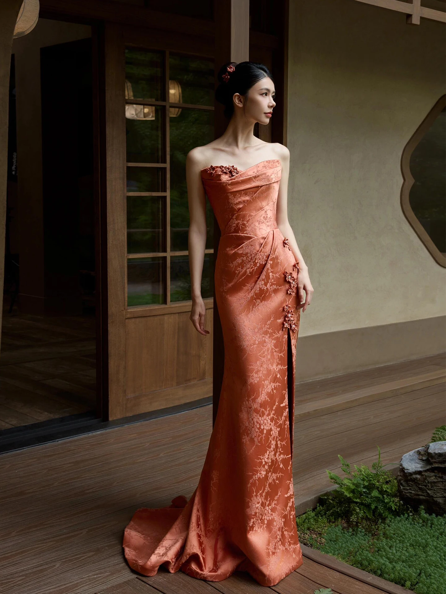 

Новое китайское утреннее платье-халат для невесты 2026 года, новое высококачественное эксклюзивное платье без бретелек с шлейфом для помолвки и свадьбы