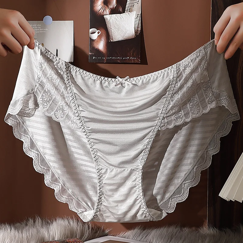 

Underwear for women, French style light luxury plus size 240 pounds, sexy triangle pants, high-end lace lifting buttocks, wrappe