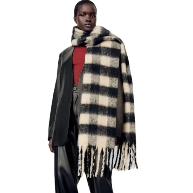 Plaid Scarf for Women Thickened Keep Warm Luxury Brand Desigual Neck Scarf Cover Shawl in Winter Outdoor Ring Scarf Wrap