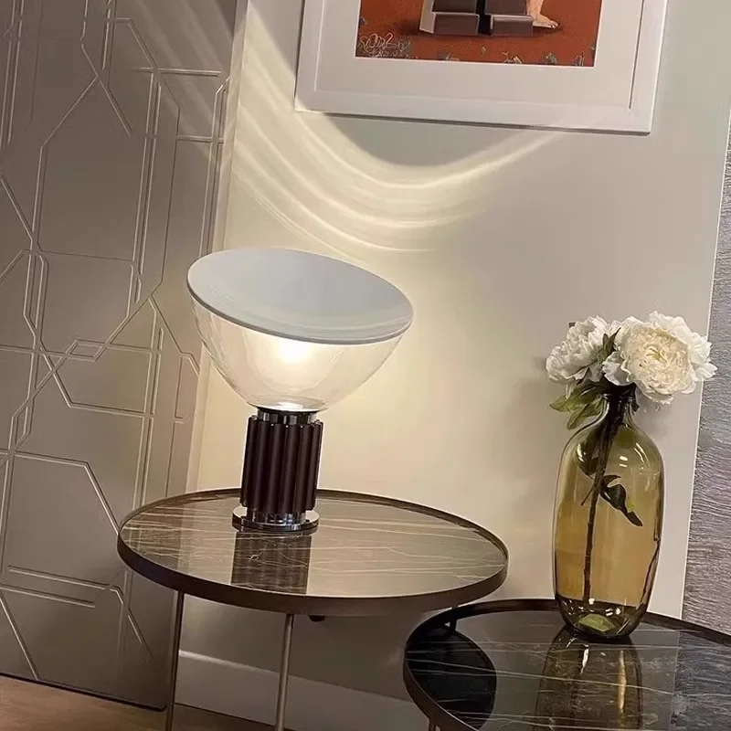 Lámpara de mesa con Radar posmoderna italiana, modelo para habitación, dormitorio, mesita de noche, sala de estar, mesa de cristal, accesorio de iluminación, decoración interior, soporte de luz