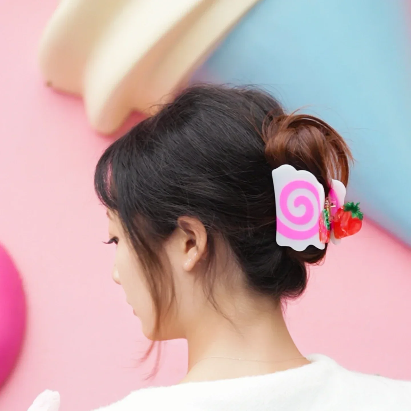 女性用ストロベリーケーキカーリングヘアクリップ,アセテートヘア爪,キュートで用途の広いカニクリップ,ヘアアクセサリー,新品