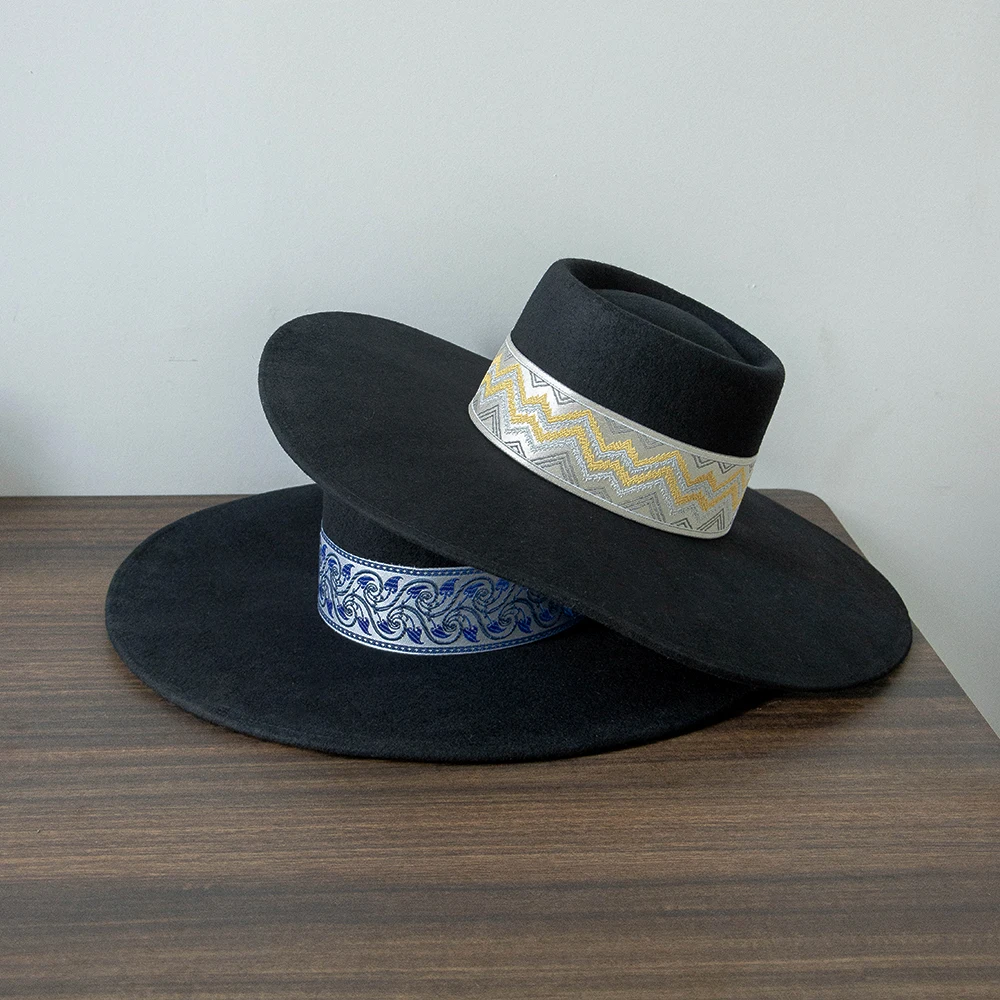 

Autumn and winter new fashion vintage ring high top embroidery webbing large eaves wool top hat catwalk concave shape felt hat