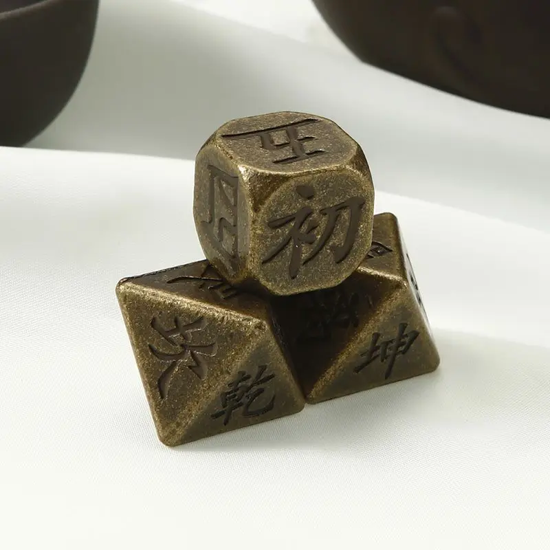 2Pcs 8 Sided Golden Metal Divination Dice Set,Chinese Bagua Trigram I Ching Divination Dice,Portable Divination Tool For Fortune 2