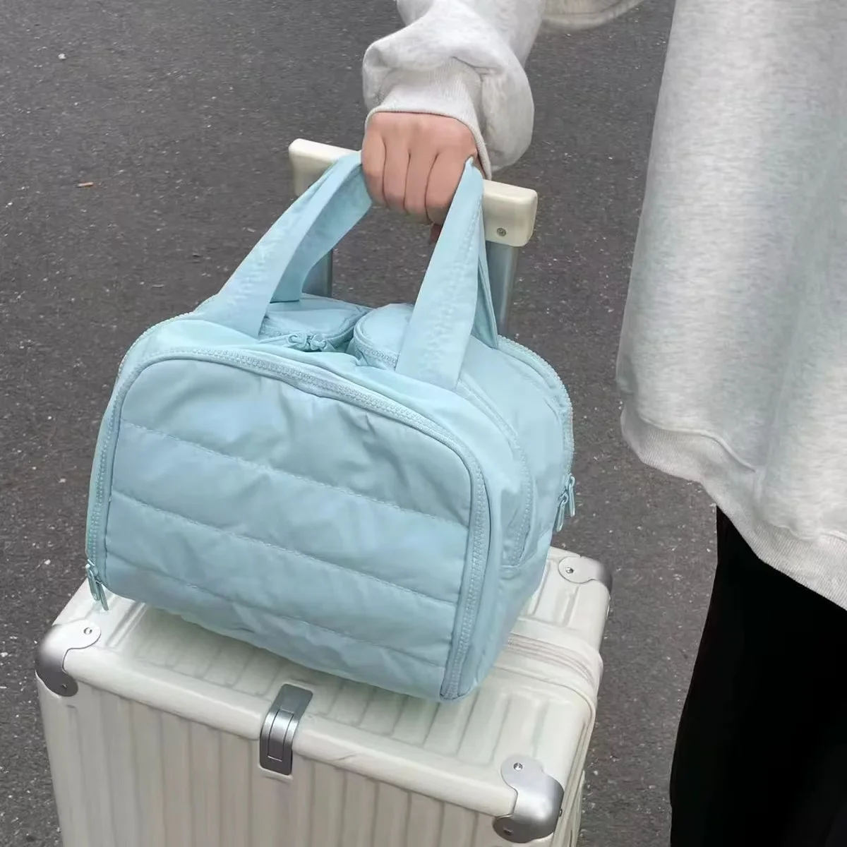 Multi opening makeup bag, suitable for commuting, travel, and home, suitable for makeup and grooming storage image 4