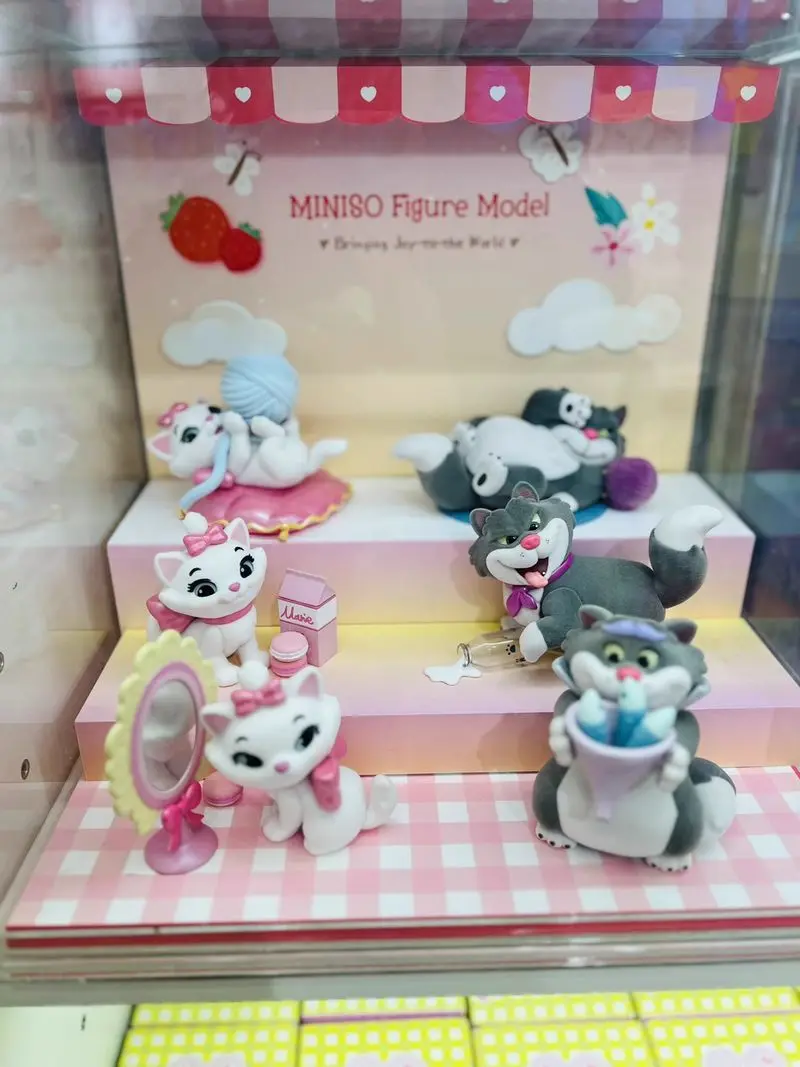 Miniso-caja ciega de Disney Lucifer Marie, Anime Kawaii, caja sorpresa misteriosa, figura esponjosa, bolsa de adivinación de gato, juguete de estatuilla