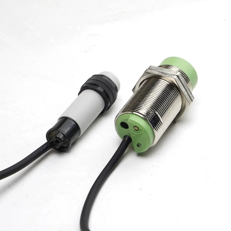 Metal Proximity Switch Intelligent Chip Waterproof Anticorrosion CR30-15DN 15DP 15DN2 15AO 15AC