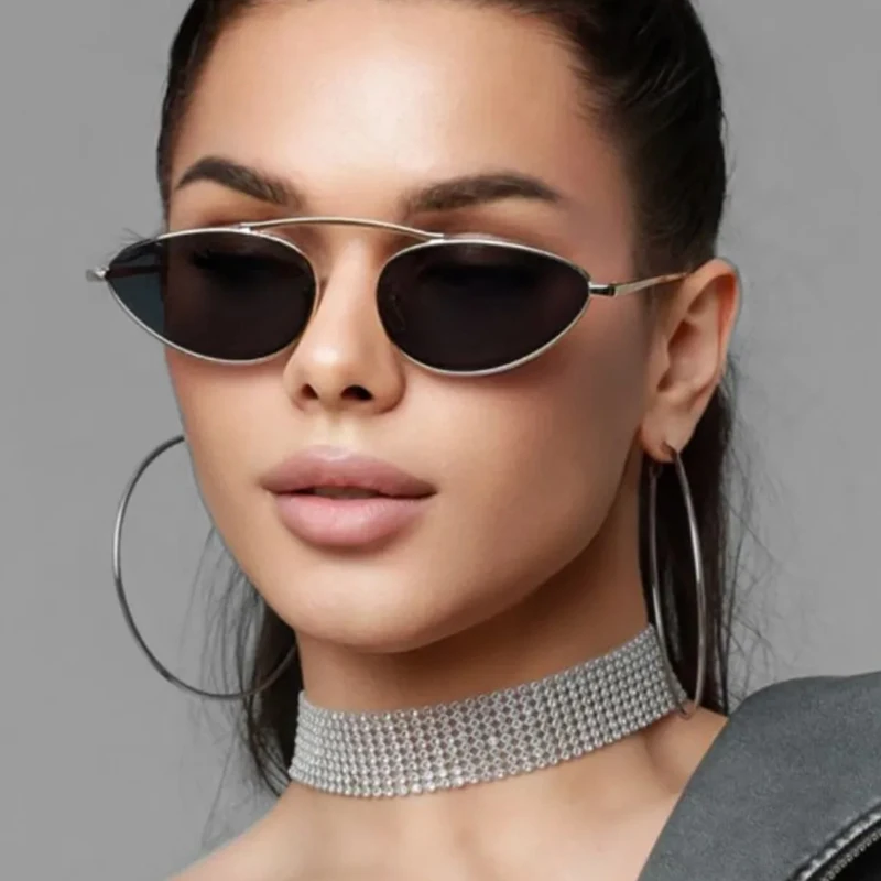 2 stücke Trendy Punk Kleine Cat Eye Sonnenbrille Frauen Männer Neue Metall Rahmen Sonnenbrille Dame Steampunk Cateye Multi Farbe brillen Unisex