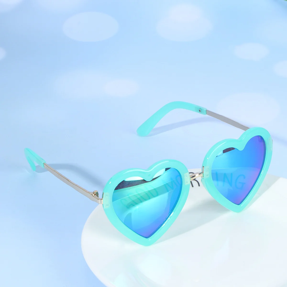 

Heart-Shaped Sunglasses Green Lightweight Durable Eyewear For Valentine'S Day Party Stage Performance Women Gift