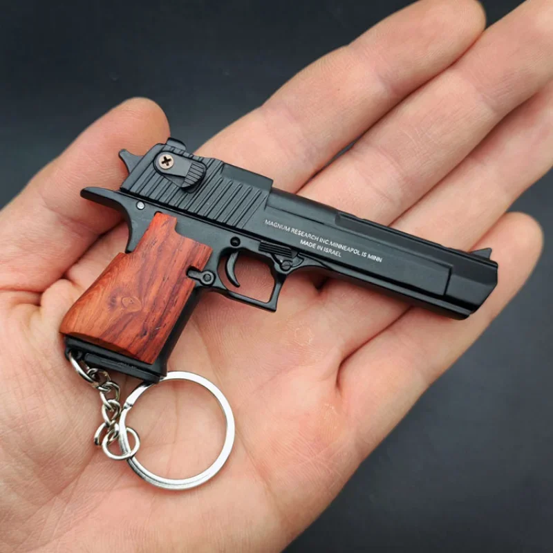 1:3 Solid Wood Handle Black Body Desert Eagle Metal Miniature Toy Keychain Pendant Can Not Shooting Boy Birthday Gifts