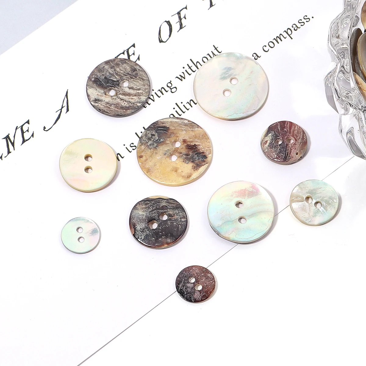 10/20Pcs Natural Shell Buttons Round Two-holes Pearl Shell Button for DIY Clothing Sewing Accessories Handmade Decorative Stuff