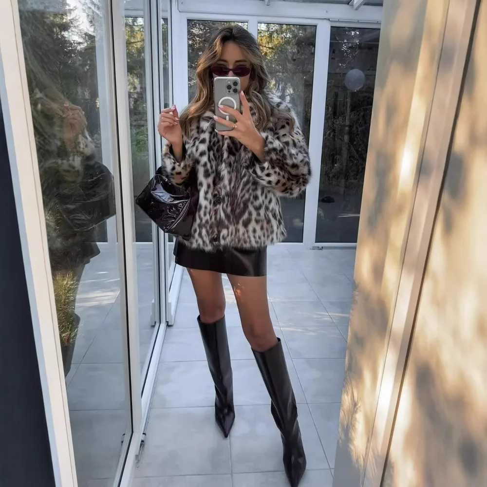 Fashion Winter Leopard Print Thick Warm Faux Fur Coat Women Lapel Collar Long Sleeves Chic Lady Casual Outfits Winter Coats