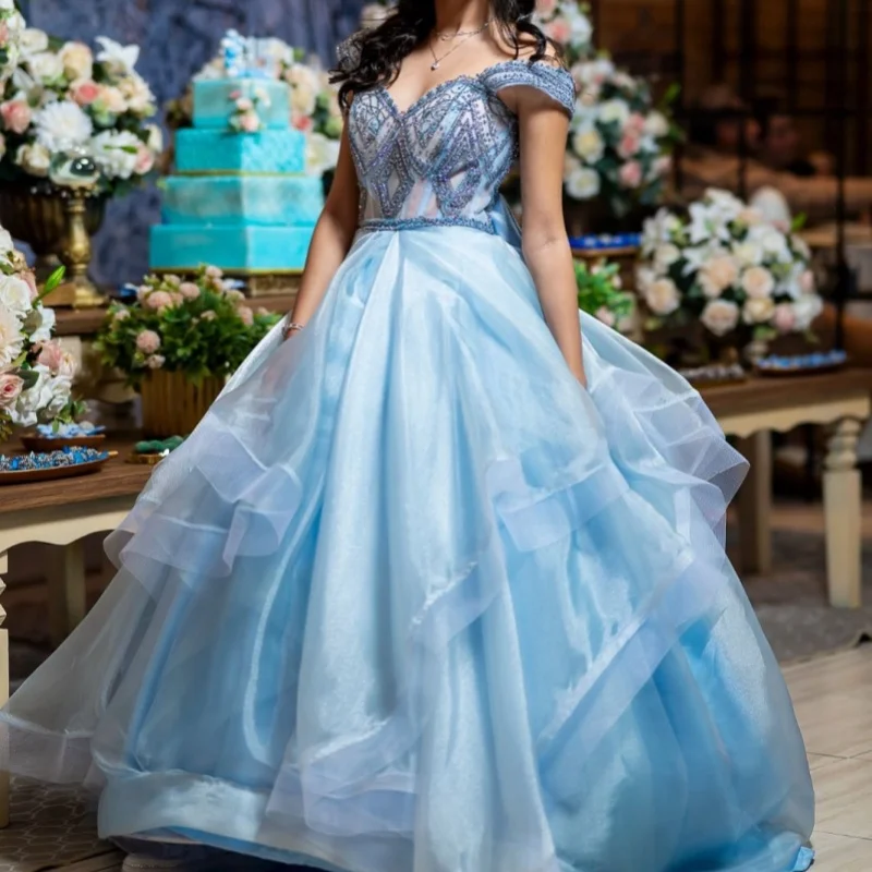 

Простое синее платье Quinceanera с открытыми плечами, кружевное многослойное блестящее платье с кристаллами и тюлевым бантом, платья de 15, Quinceanera ﻿ Индивидуальный