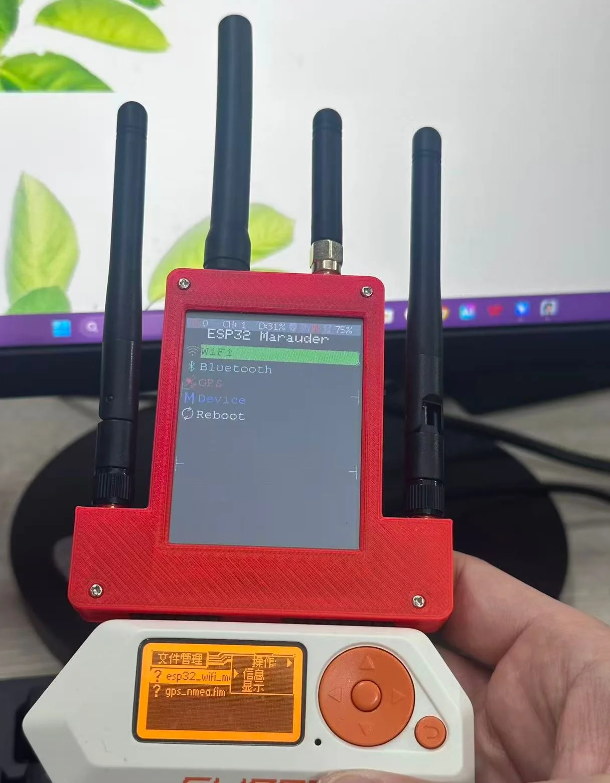 

Mit Nutzungsanleitung (Firmware) für die 4-in-1-Erweiterungsplatine für Flipper Zero: 433M + ESP32S2 + GPS + 2,8-Zoll-Bildschirm