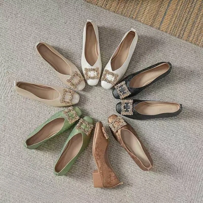 

Весна и осень 2024, новые женские туфли на одной платформе с квадратной головкой и металлической пряжкой, женская обувь на мягкой подошве и каблуке