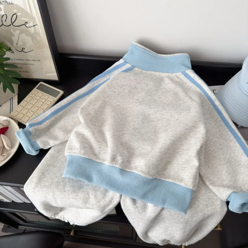 Herbst-Winter-Kleidungsset für Mädchen, 2-teilig, für Kinder von 1 bis 10 Jahren, bestehend aus einem gestickten Mantel mit Reißverschluss und einer weichen Hose, ideal als Trainingsanzug. – Detail 11