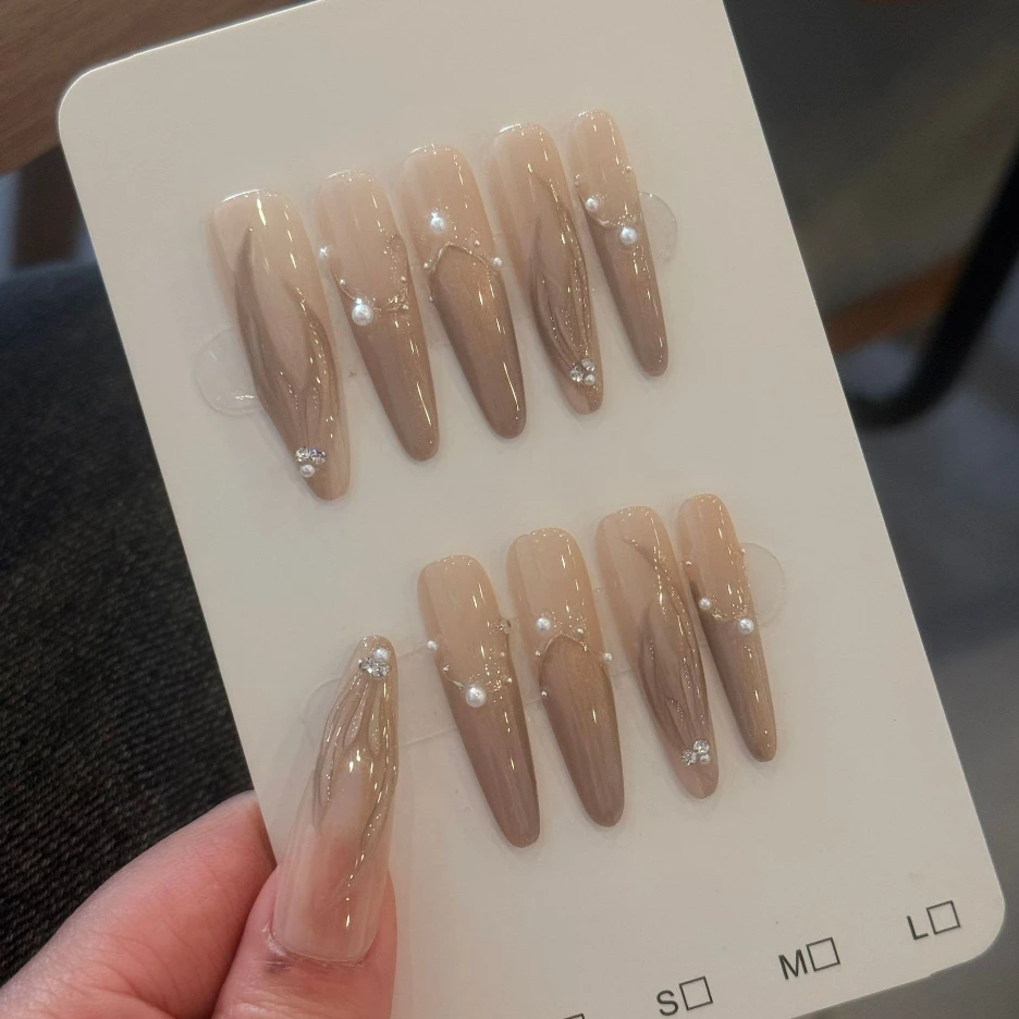 

10 Pcs Thin Point Ellips Handmade Fake Nail Mike Tea Clour With Three-dimensional Pearl Fishtail Press On Nail Sticker With Glue