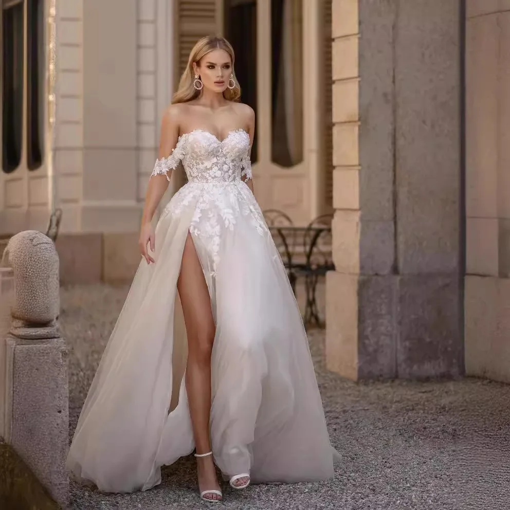 Precioso vestido de novia de tul de una línea con cola de corte y espalda de encaje para novia personalizado