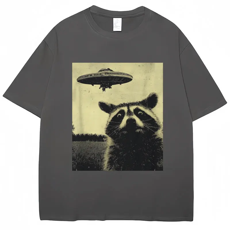 Raccoon Selfie UFO Funny Print T Shirt Men Women Novelty T Shirts 100% Cotton Oversized Casual Summer O-Neck T-shirts Streetwear