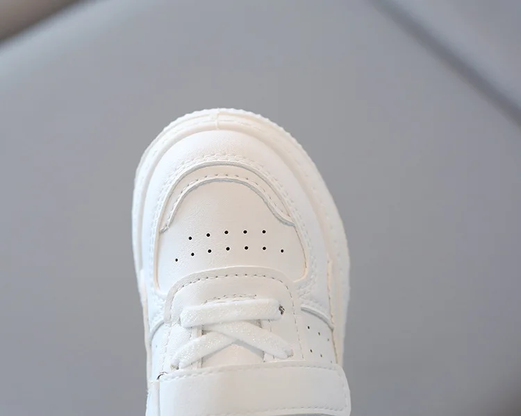 Kinder-Sneaker aus PU-Leder für Frühling und Herbst, leichte, rutschfeste Laufschuhe für Mädchen und Jungen, schlicht, weiche Sohle, bequem – Detail 15