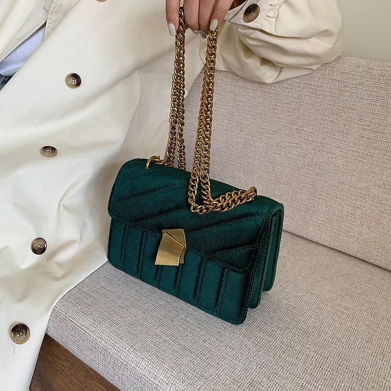 Luxury Female Chain Shoulder Small Square Bag Female New Handbag Fashion Velvet Retro Shoulder Metal Lock Chain Shoulder Bag