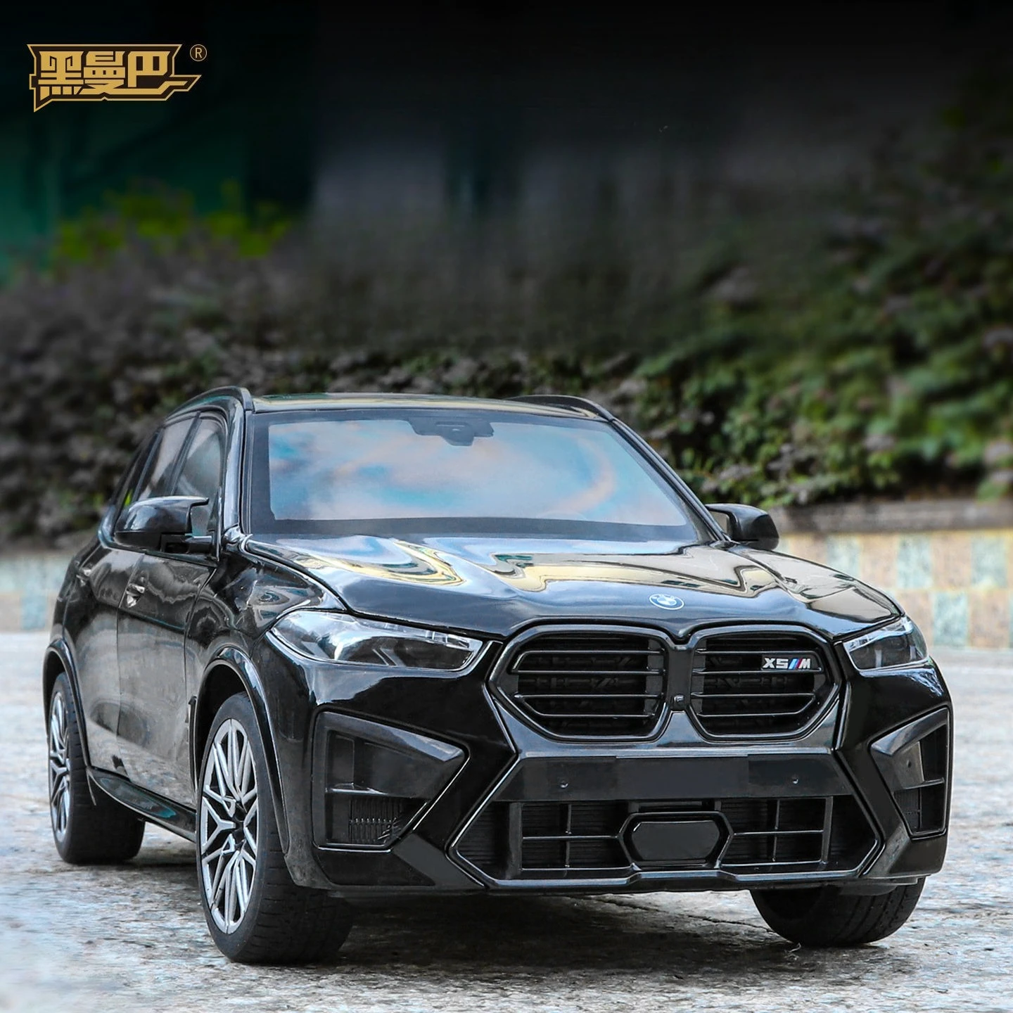 

Машинка-копия X5M из сплава, масштаб 1:18, с открывающимися дверями, детская игрушка, подарок, коллекционная модель из литого сплава