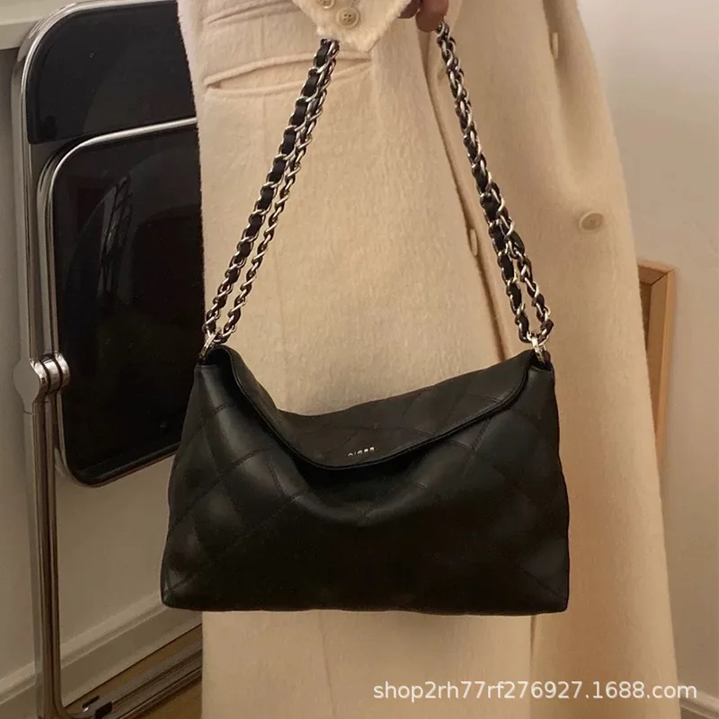 

Feria Armpit Bag 2024 New Korean Niche Classic Fashion Versatile Chain Quilted Single Shoulder Soft Pillow Bag for Women