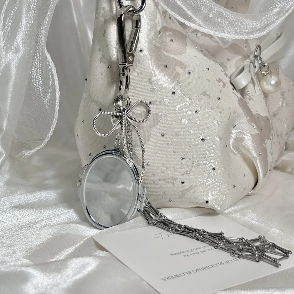 

Popular Personalized Metal Keychain Small Mirror Women Double Sided Mirror Wholesale Pendant Portable Car Keyrings For Gift