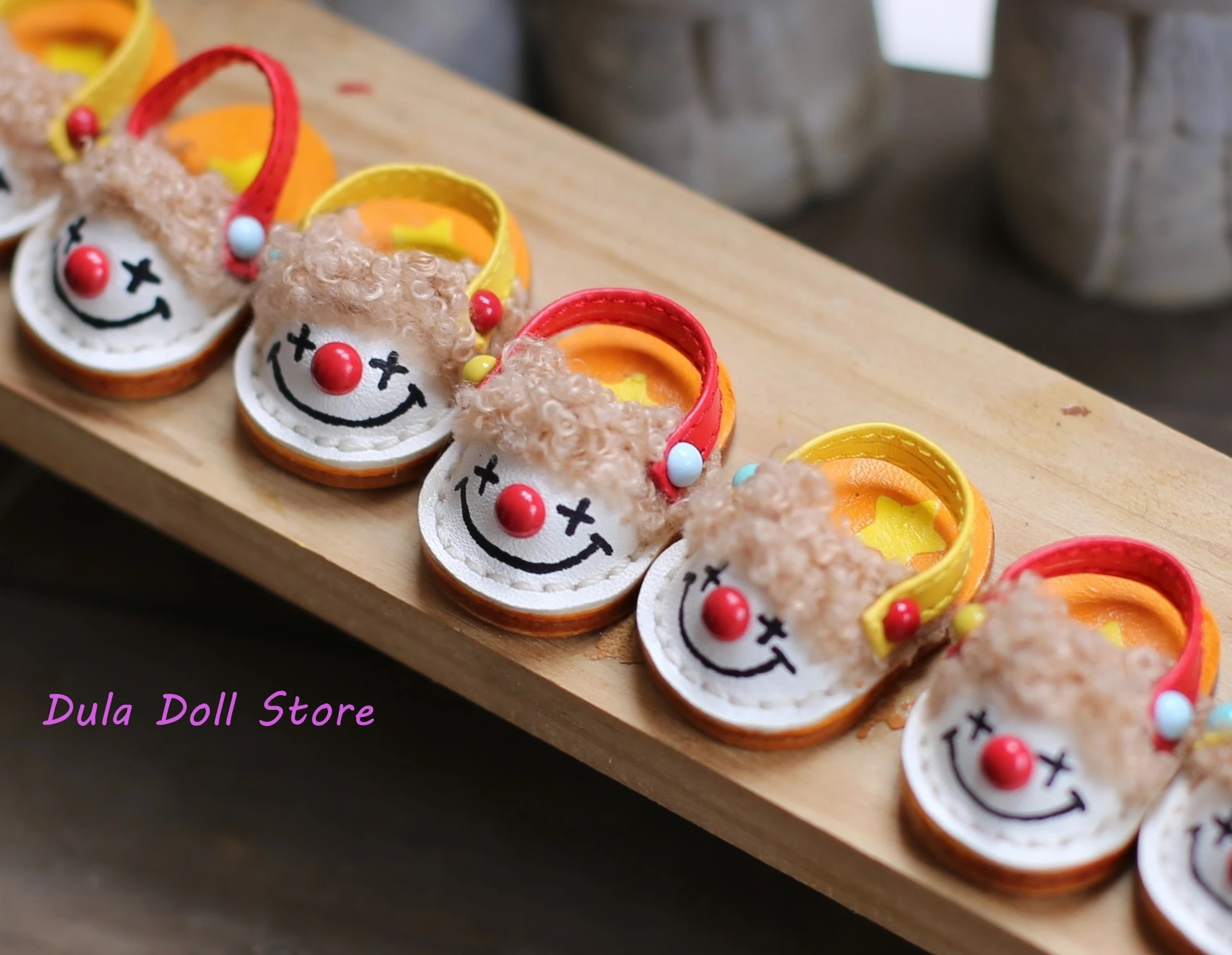 

Dula Doll Labubu Doll Top layer cowhide vegetable tanned leather shoes 17cm clown shoes
