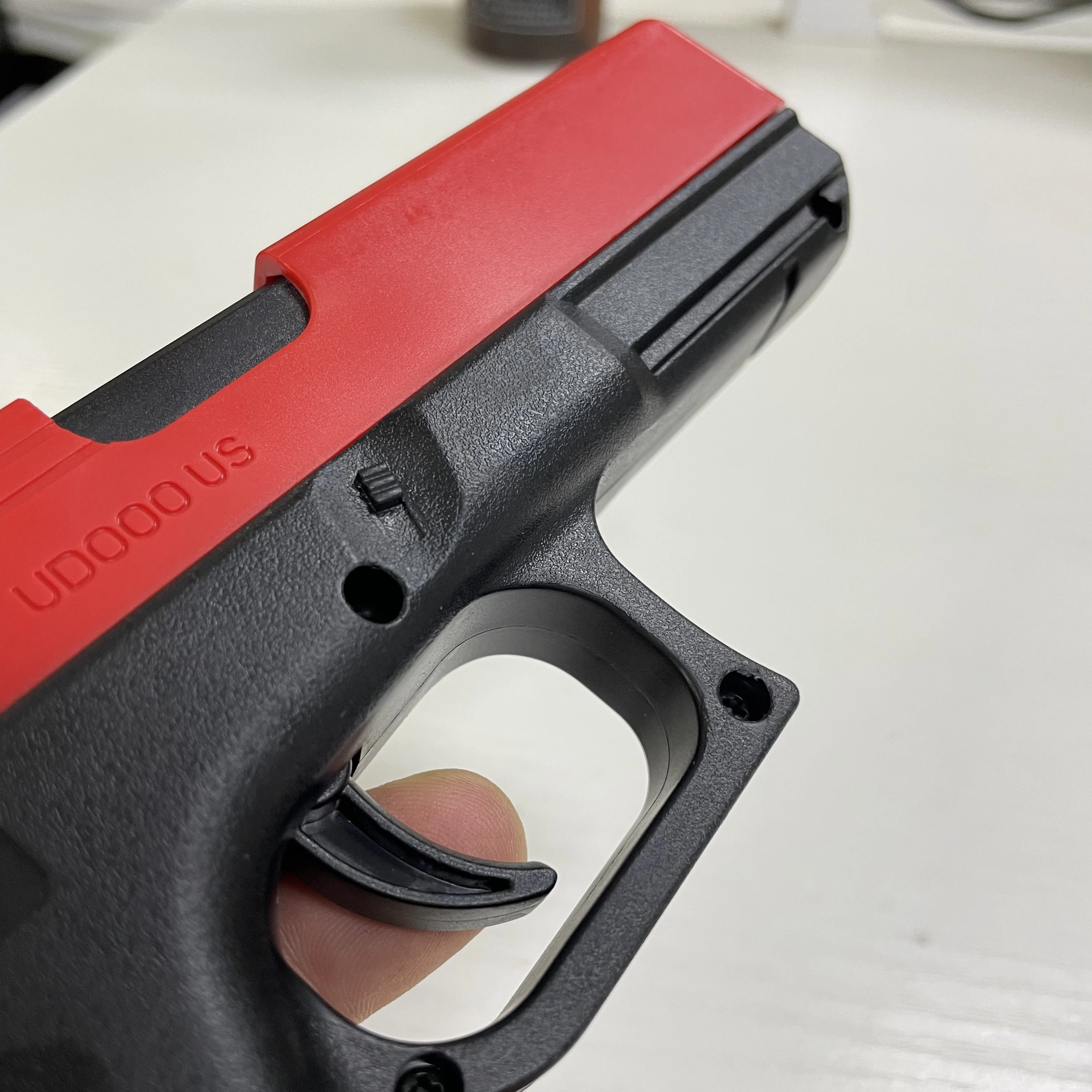 ที่ว่างเปล่าโกดังแขวน G17 นาฬิกา Bullet ปืนภายใต้โหลดเด็กจําลองการฝึกอบรมของเล่นมือปืนขนาดเล็ก