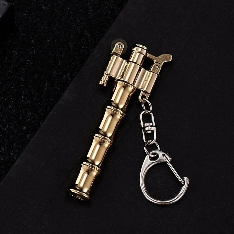 Brass keychain open flame lighter, bamboo mini metal lighter classic retro grinding wheel ignition gift men\'s smoking accessor
