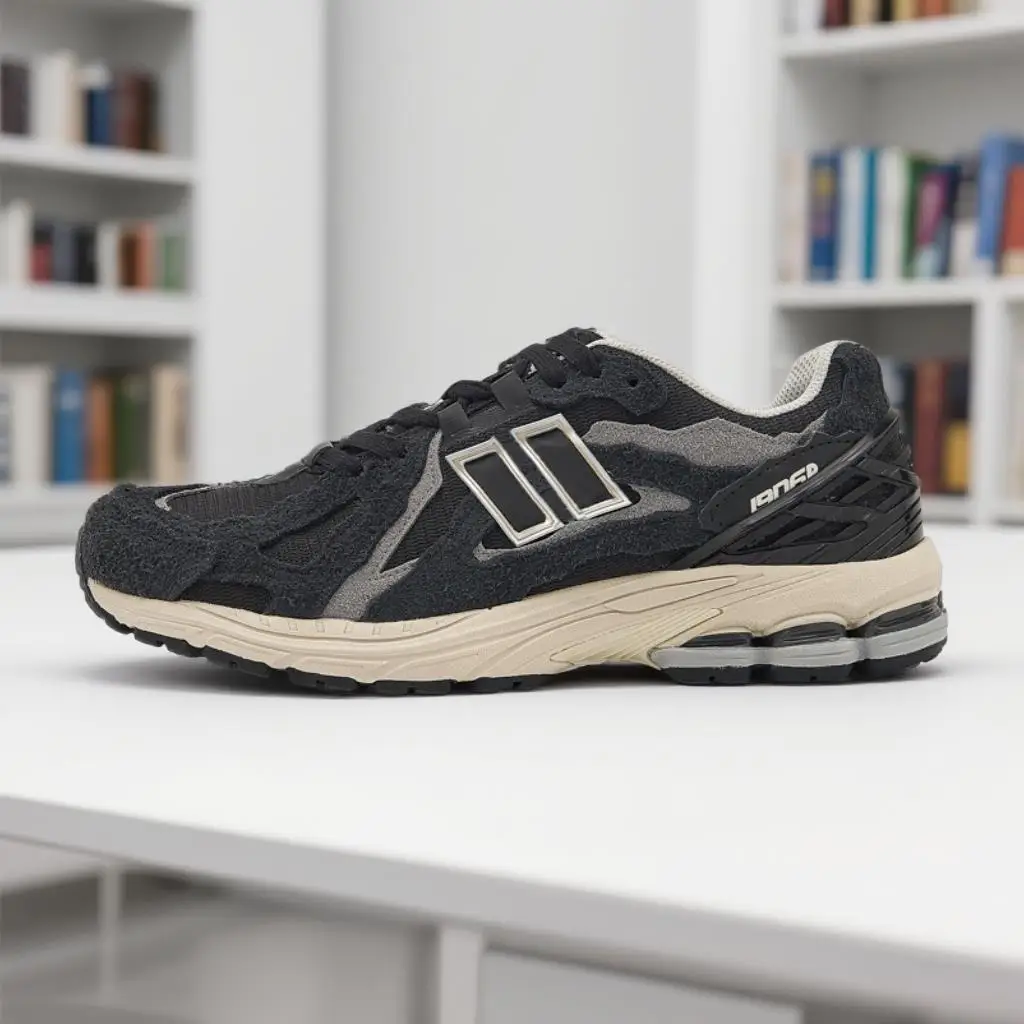 

Lined WarmDurable retro sports shoes, reinforced upper, long - lasting