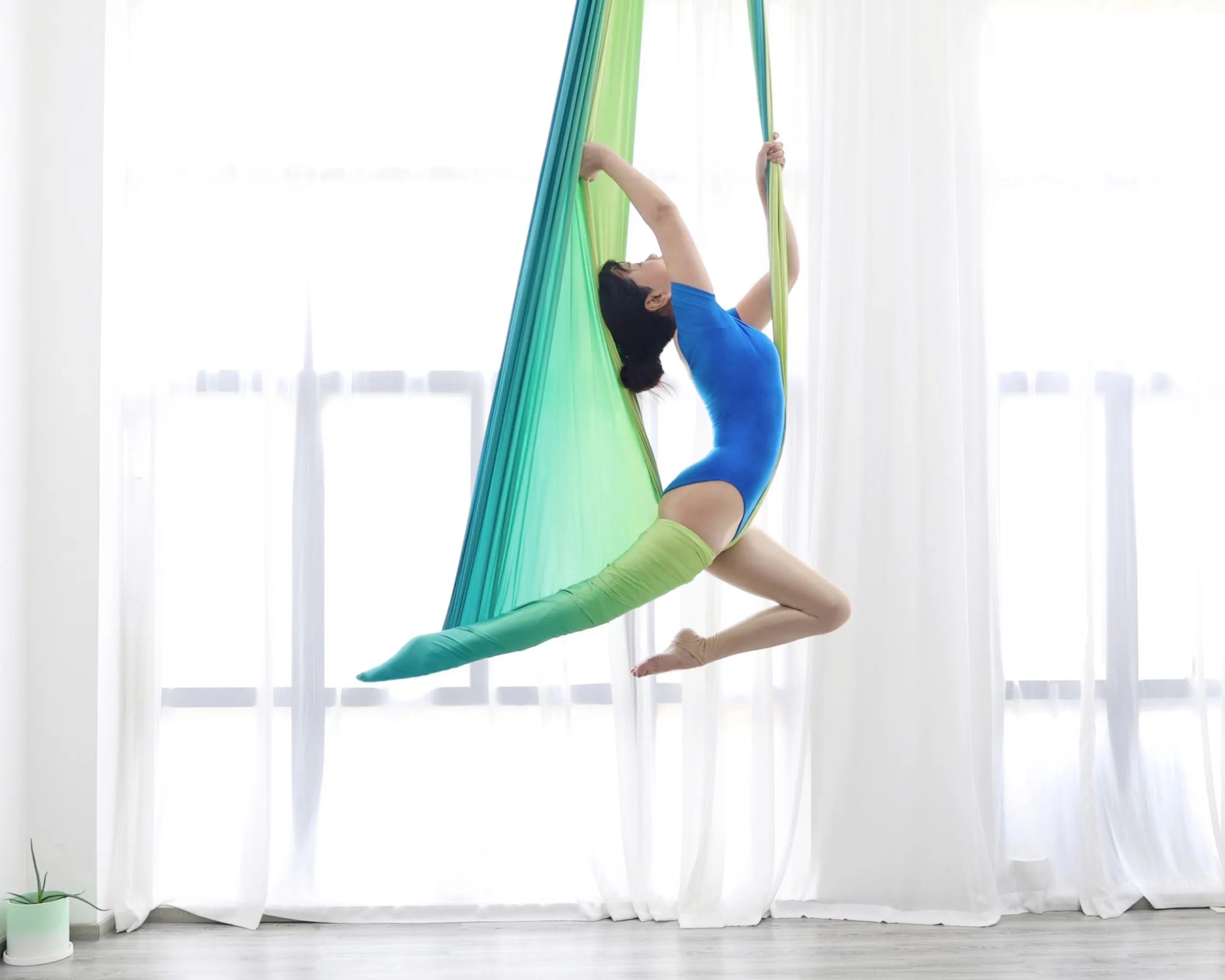 Nieuwe Ombre Antenne Fly Yoga Hangmat Set 5m x 2.5m Anti Zwaartekracht Yoga Riemen Voor Yoga Oefening Air swing Bed Trapeze