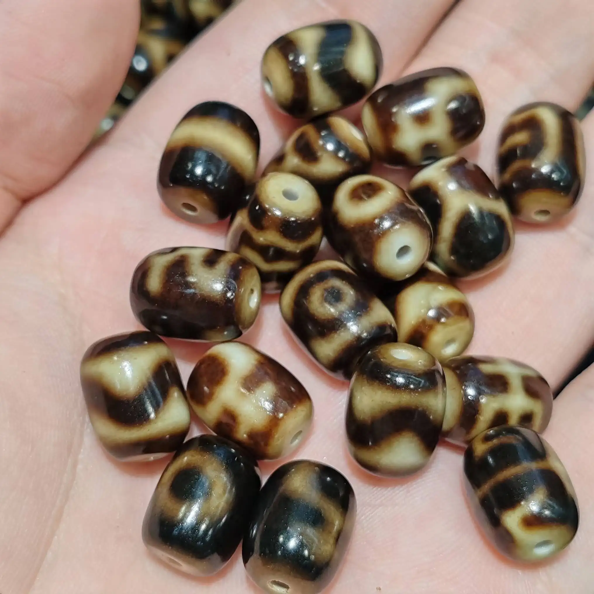 50 pcs Taiwan Penetrating Teeth Butter Moisturizing Black Gold Agate Bead Necklace Pendant Bracelet DIY Accessories Dzi