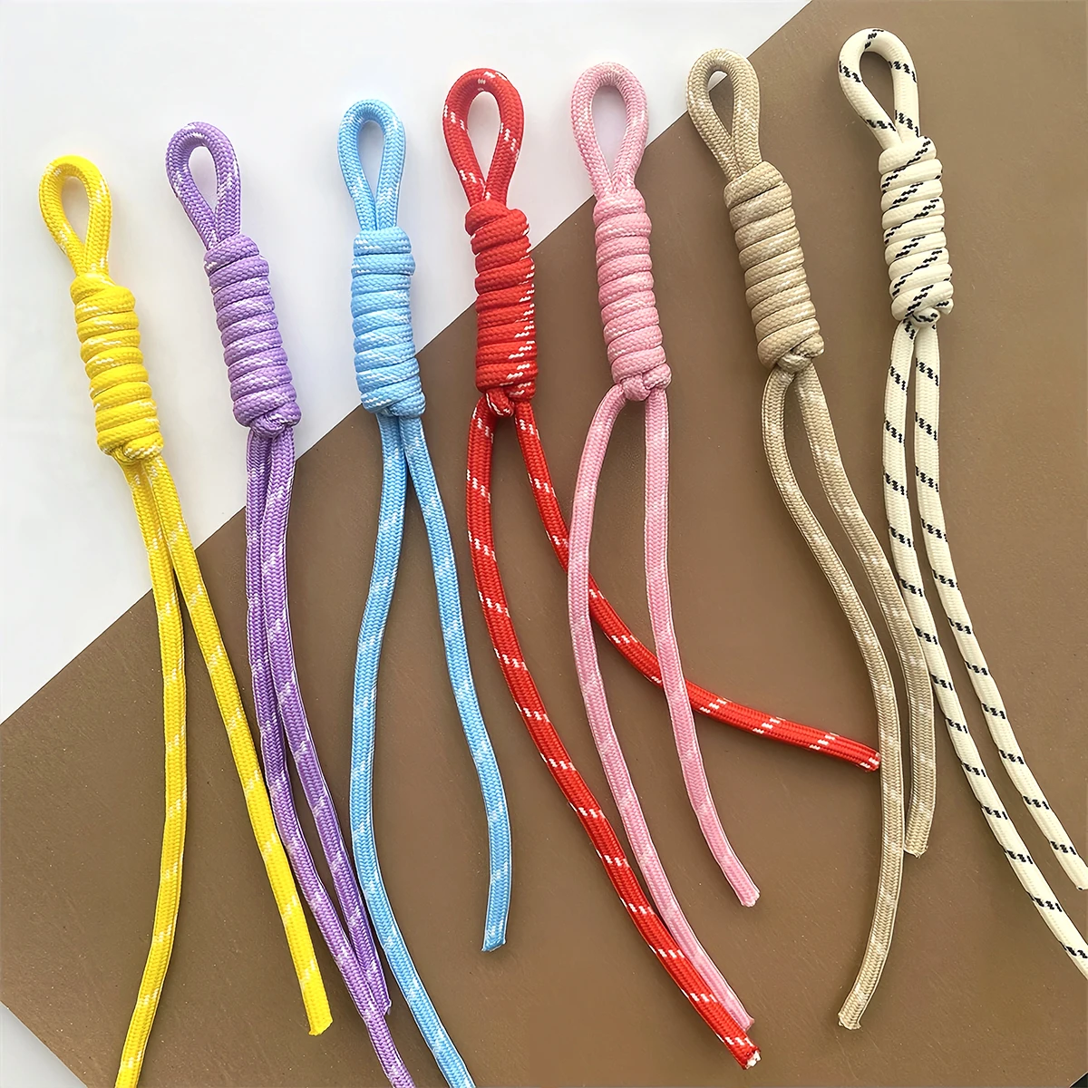3-5 Stück Kreative Geflochtene Schlüsselbänder Handgemachte Knoten-Nylonseile für DIY Schlüsselanhänger Taschen-Accessoires