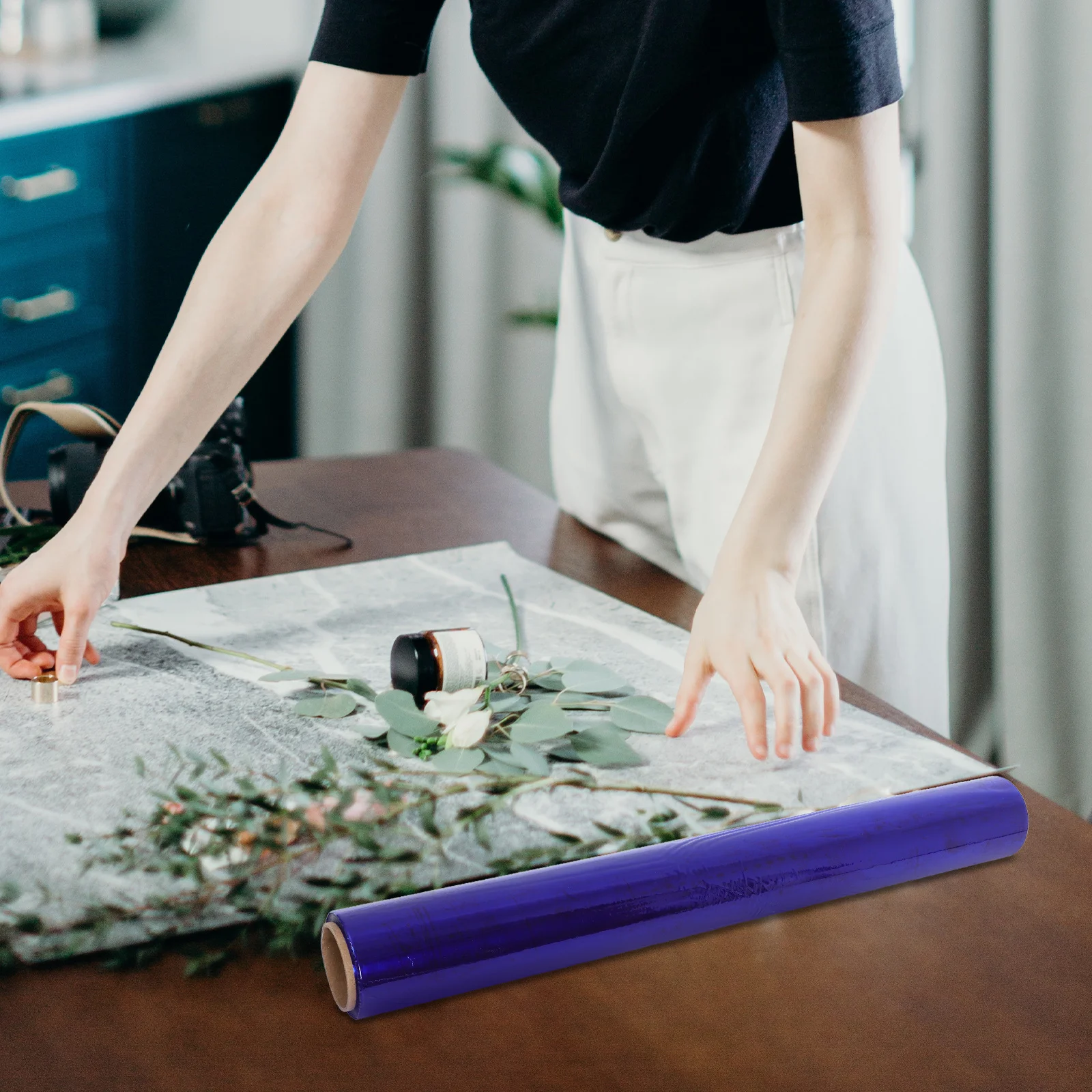 

1 Roll Blue Cellophane Wrap Film Durable Flower Wrapping Paper DIY Craft Material for Bouquet Gift Pack Cellophane Wrap Roll