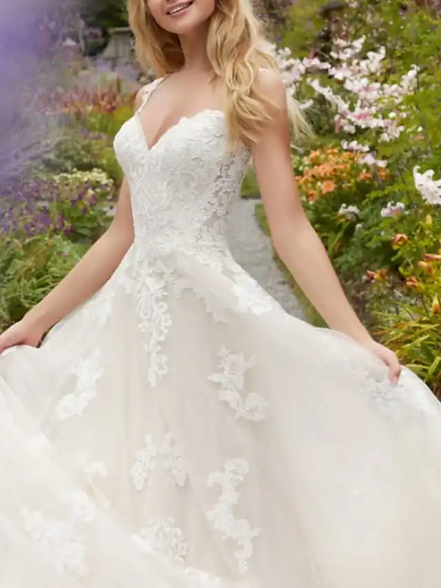 Abito da sposa romantico personalizzato Squisito pizzo Lunghezza pavimento Illusione sexy Senza spalline Corte dei treni Abito a trapezio per le donne