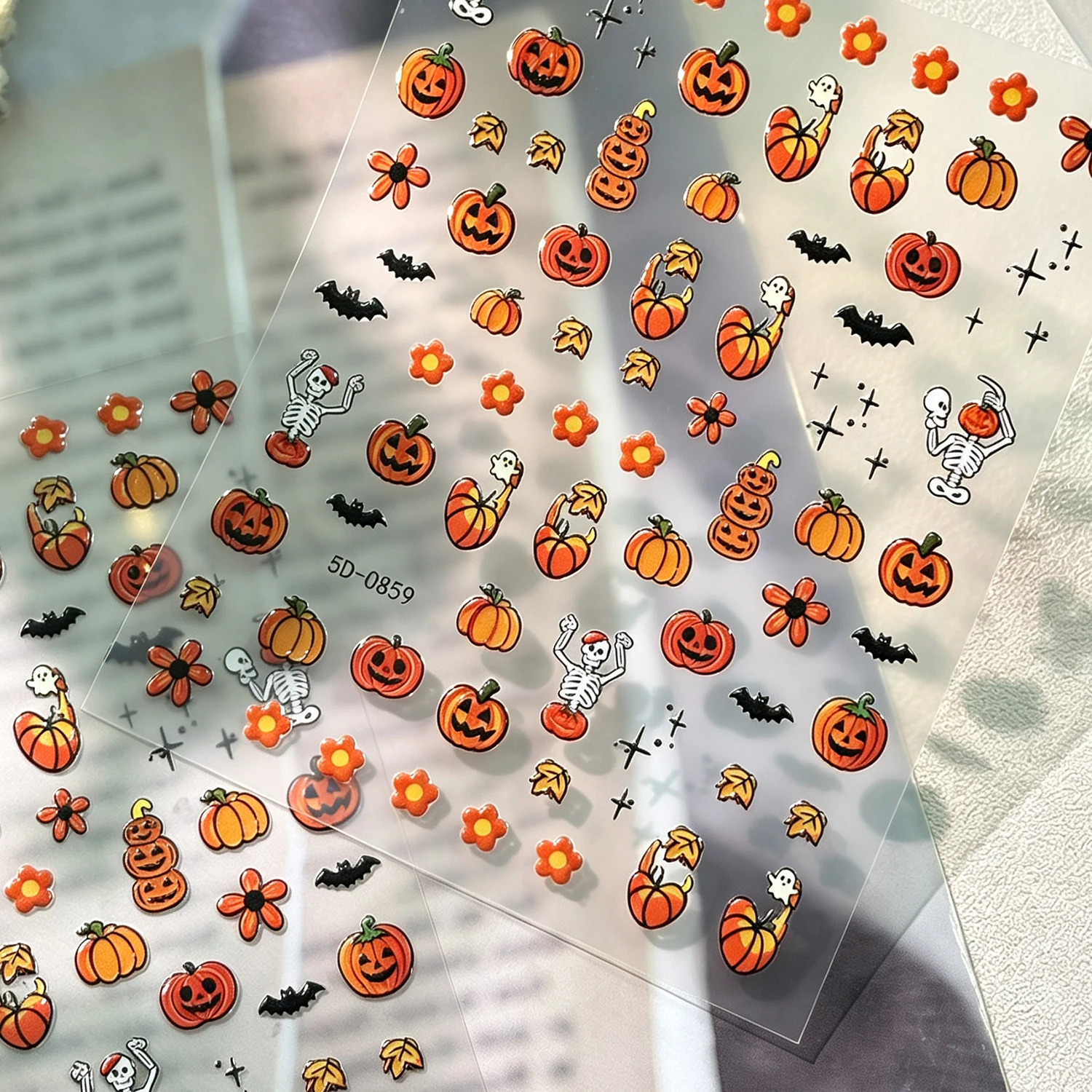 1 Stück 5D Niedliche Kürbis-Nagel-Halloween-Aufkleber Skelett/Fledermaus/Geist/Blume Nagelsticker Selbstklebende Halloween-Kürbis-Nageldekoration R3 – Detail 3