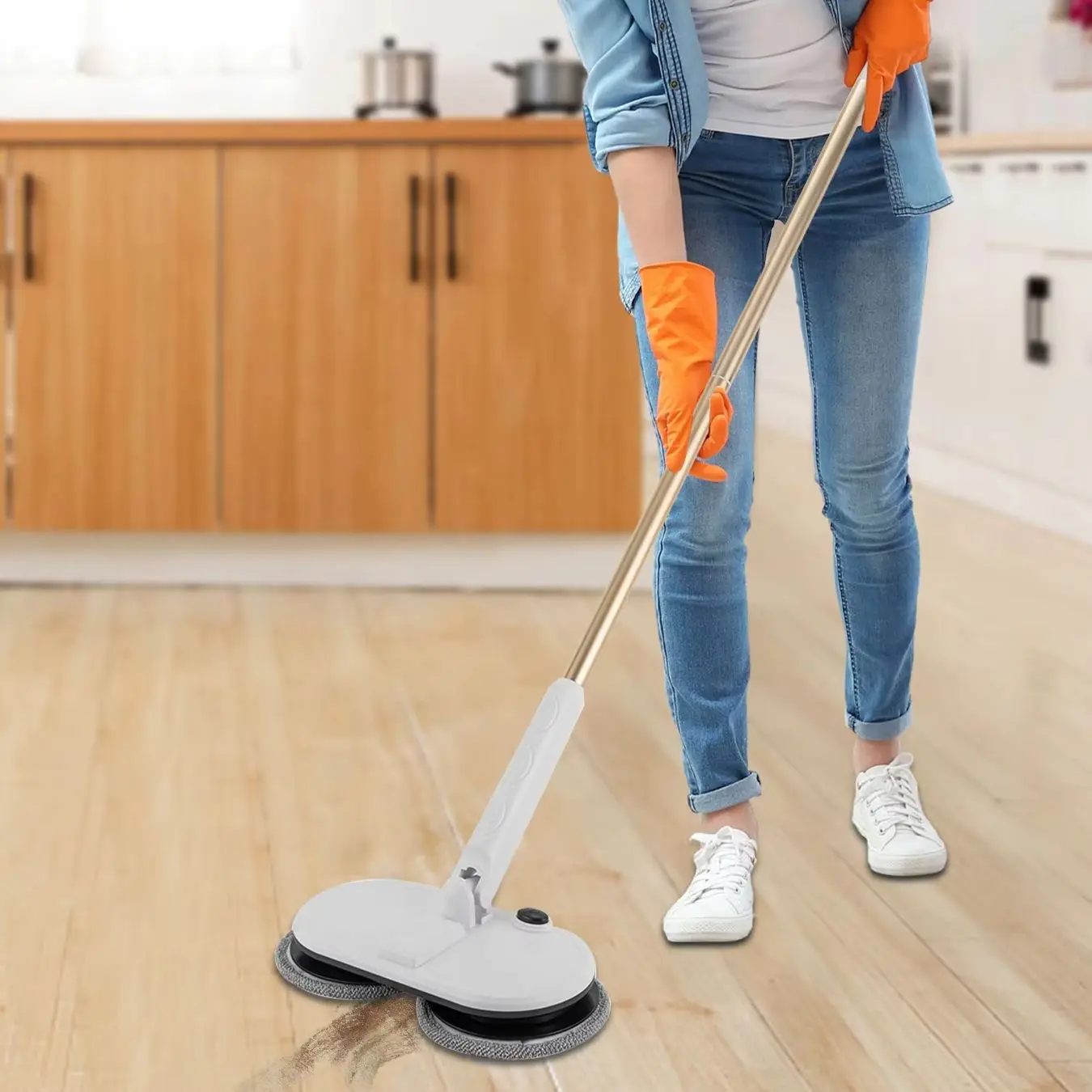 

Электрическая швабра 15 Вт, 110 см, беспроводная, с функцией вращения, 4 сменных насадки, уровень шума 65 дБ, для уборки твердых полов