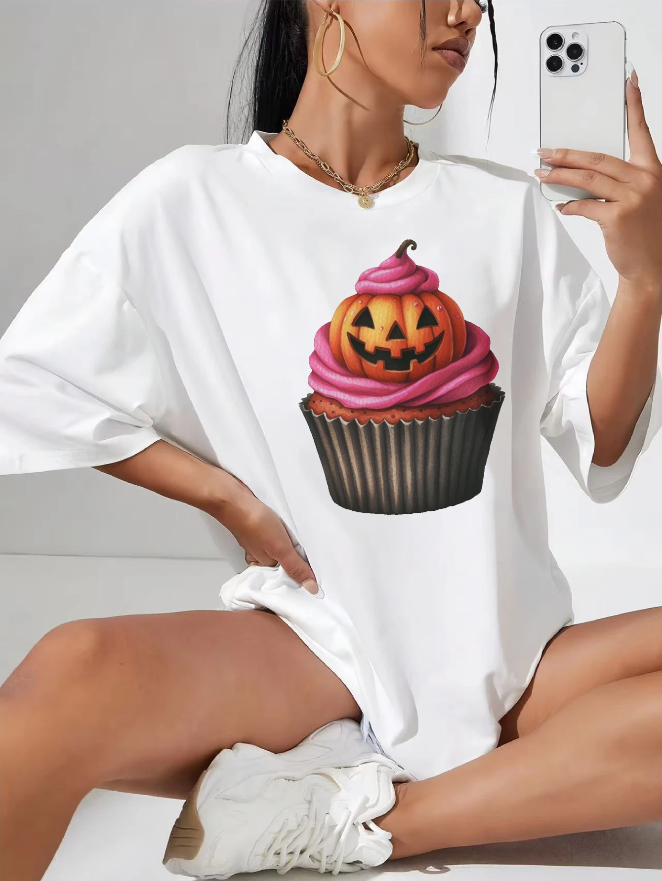 

Pink-Halloween-Clipart-Cute-Halloween White hip length maternity tee round neck side gathering for full bump space