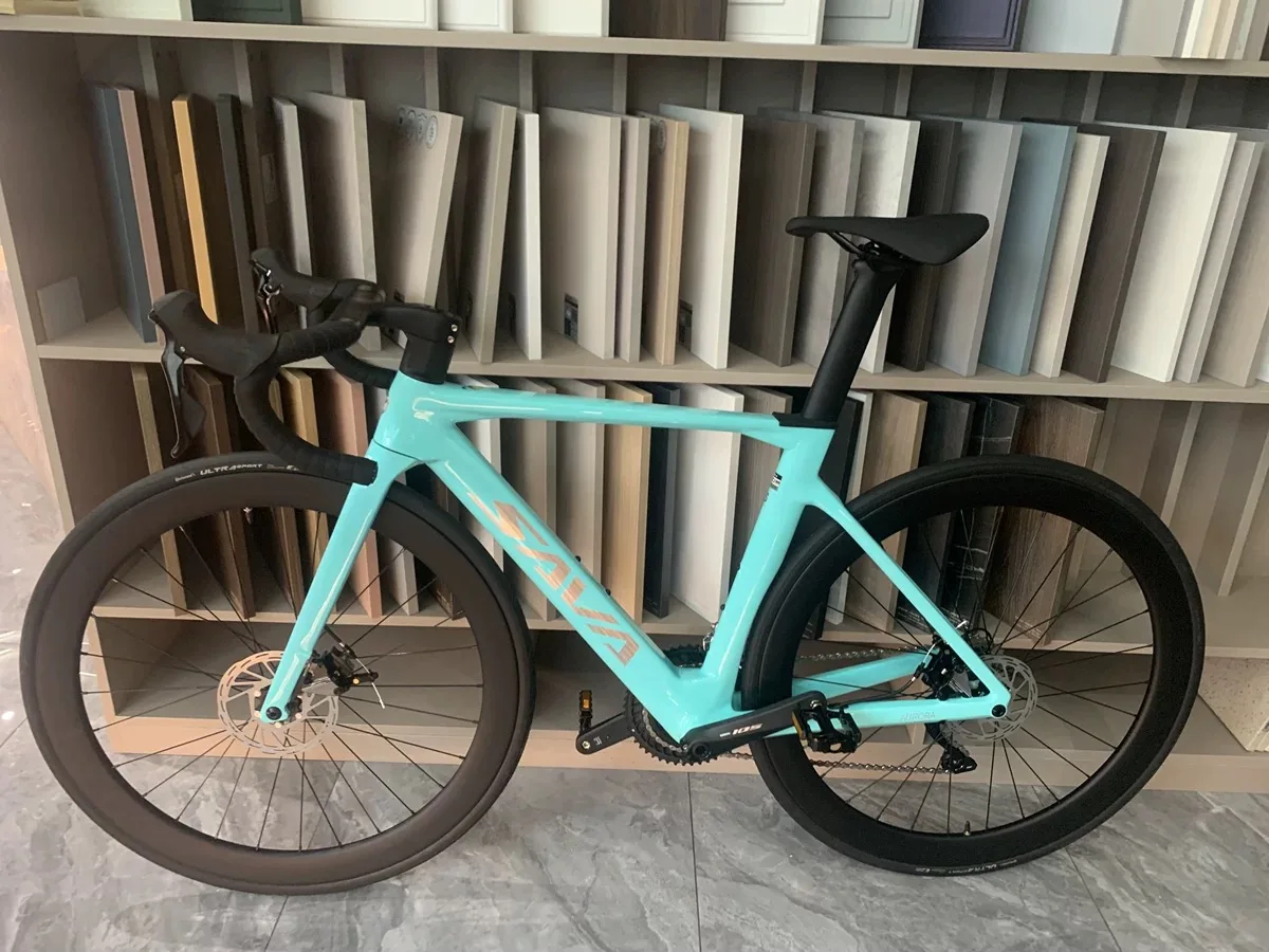 SAVA Factory 105 R7000 Carbon Fiber Road Racing Bike 22 Speed Disc Brakes 8.9KG 700C Road Bicycle For Adults