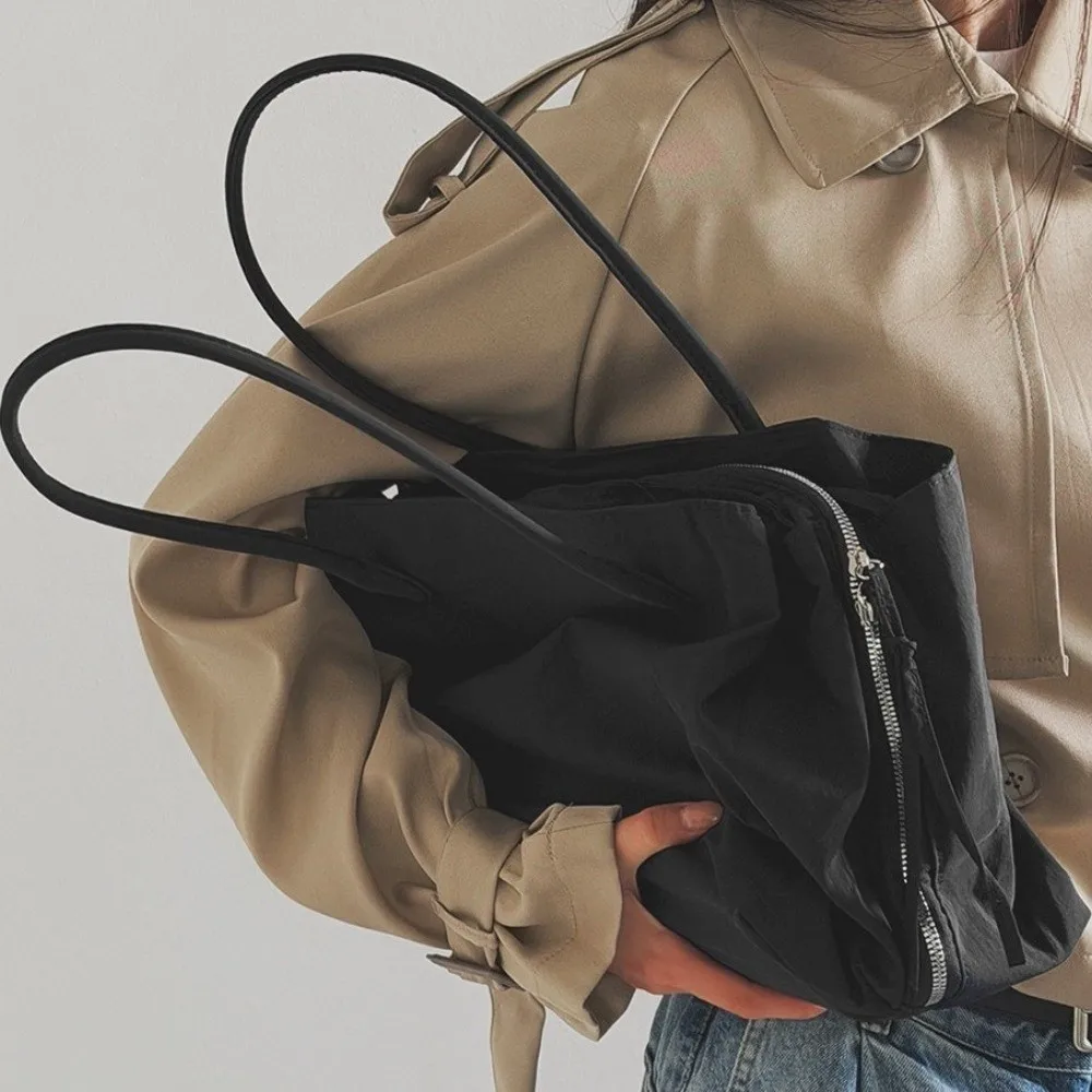 

Lightweight Nylon Travel Tote Bag New Design Blocked Light Large Capacity Bag Multiple Compartments Spring Summer