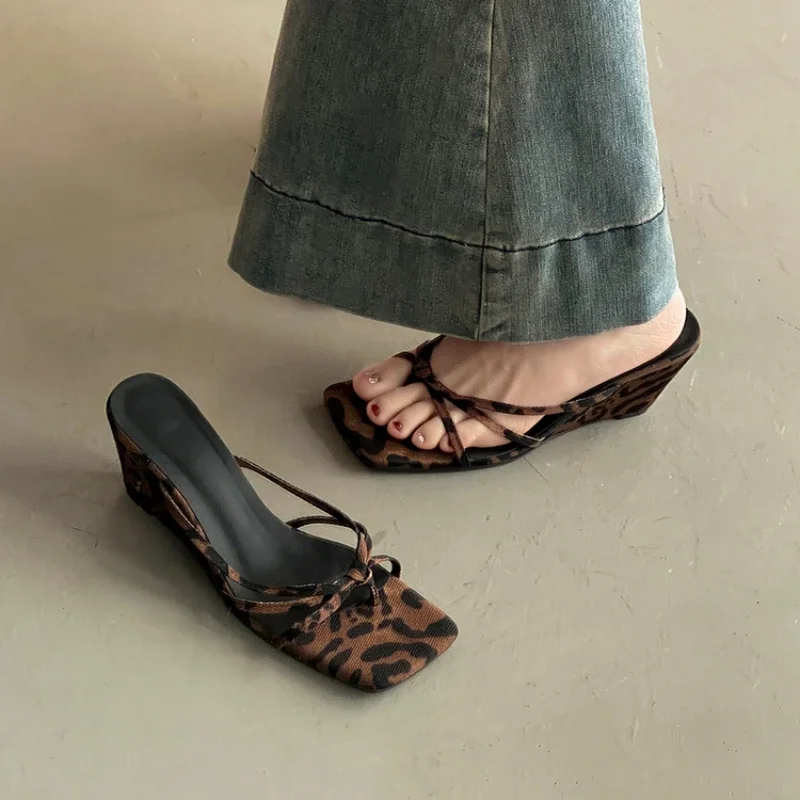 

Summer Flip Flop Casual Clip Toe Wedges Heel Women Slippers Shoes Leopard Color Beach Vacation Ladies Slides Shoes