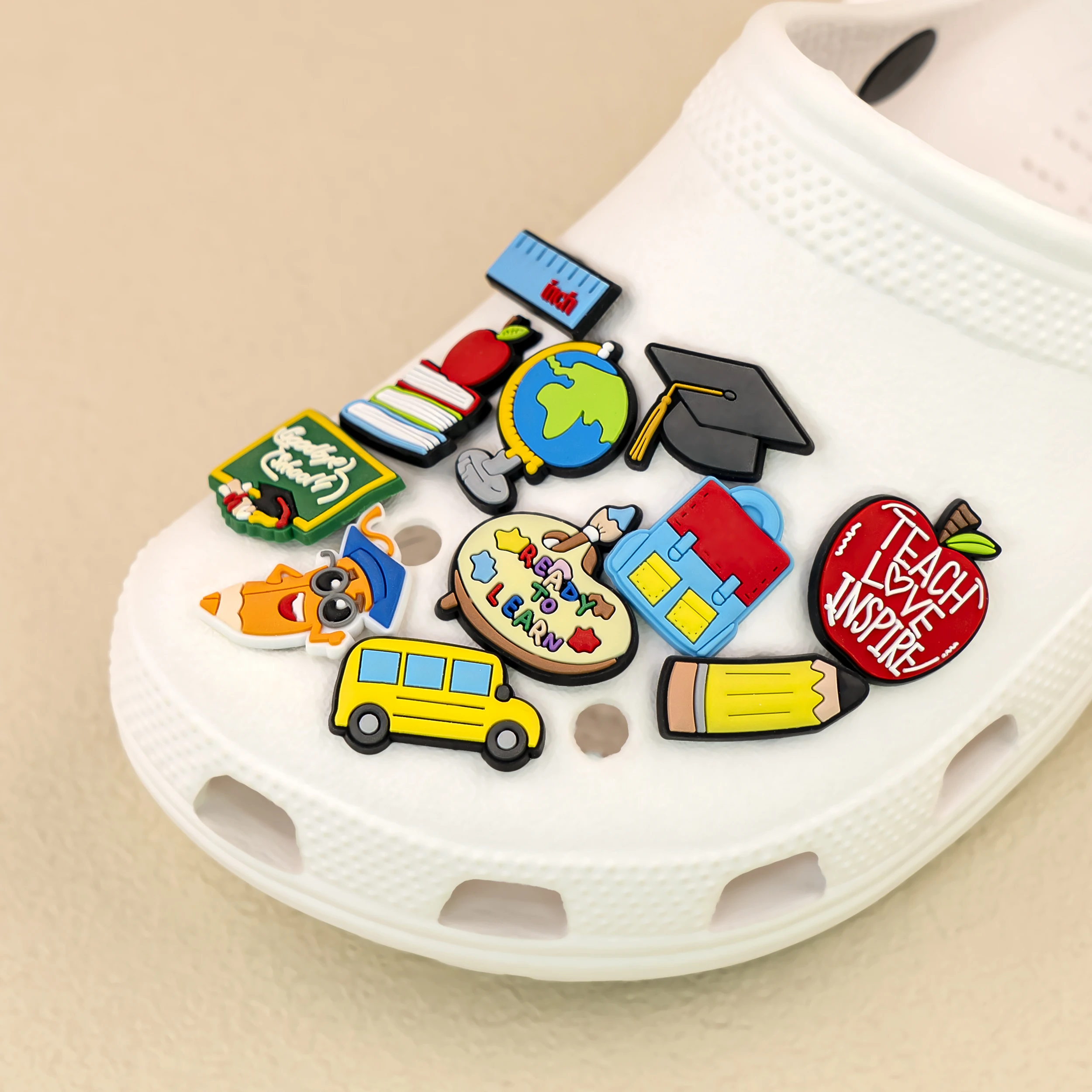 1/14 Stück Lehrerleben Schuhanhänger für Lehrer Schüler Pins Schuhdekorationen Pins Sandalen Zubehör Ornament Geschenk zum Schulanfang – Detail 5