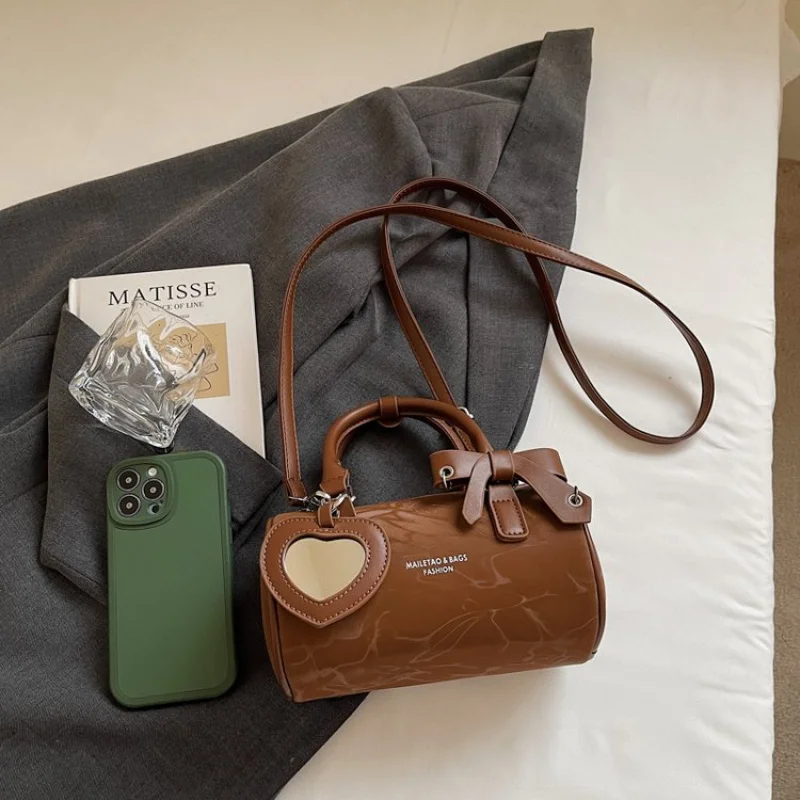 

Elegant Women's Crossbody-Bag Crafted From Leather Boasting Popular Classic Elegant And Paris Style​