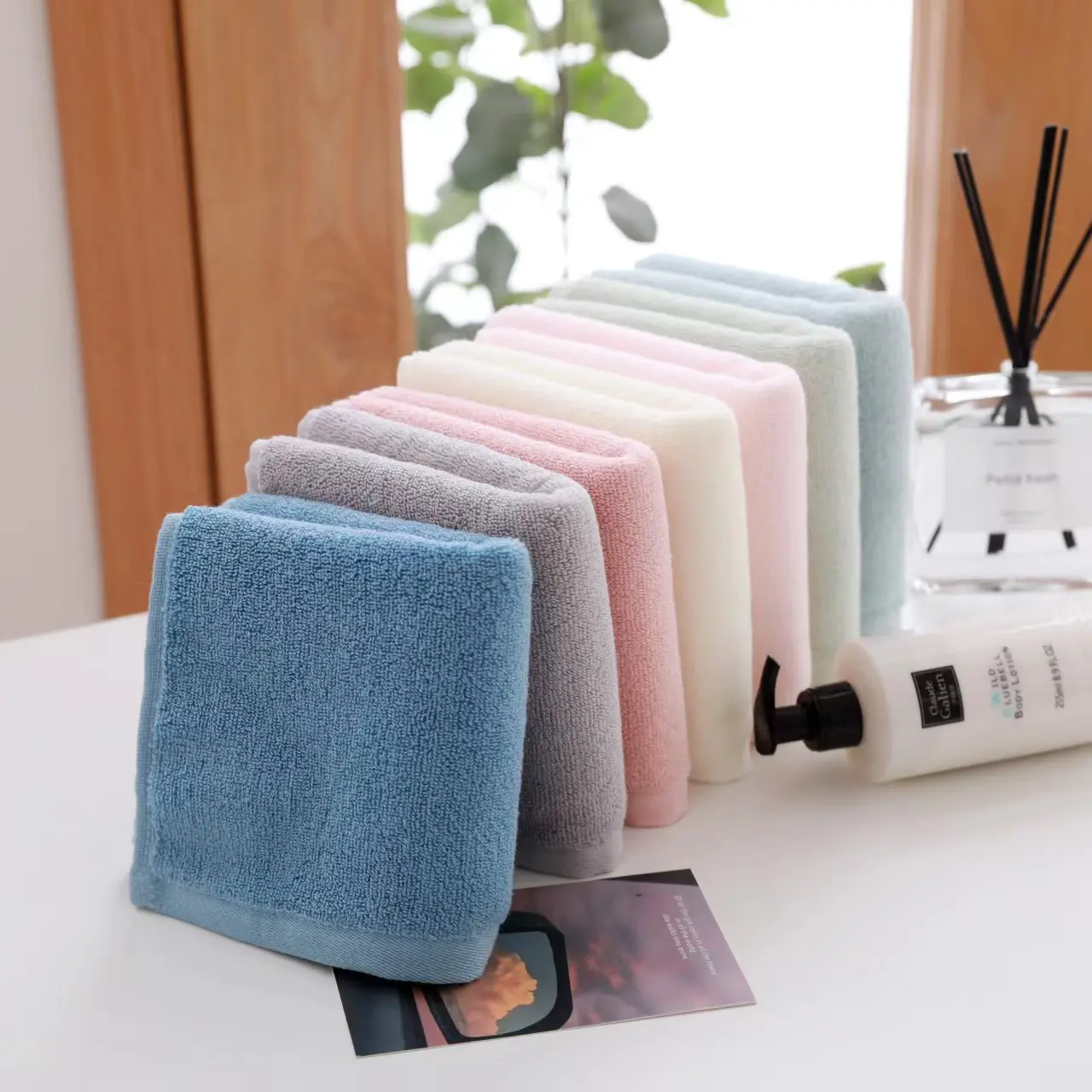 Thickened Face Towel, 100% Cotton, Soft Absorbent Household Towel, Same Color/Pack, 4 PCs, 30*30cm