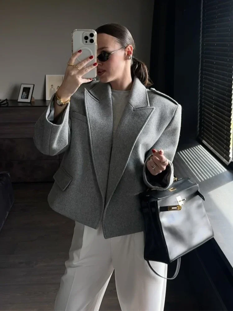 

Grey Cropped Woolen Jacket Women Casual Lapel Full Sleeveless Loose Uttonless Pocket Jackets Lady Daily Commuting Office Outwear