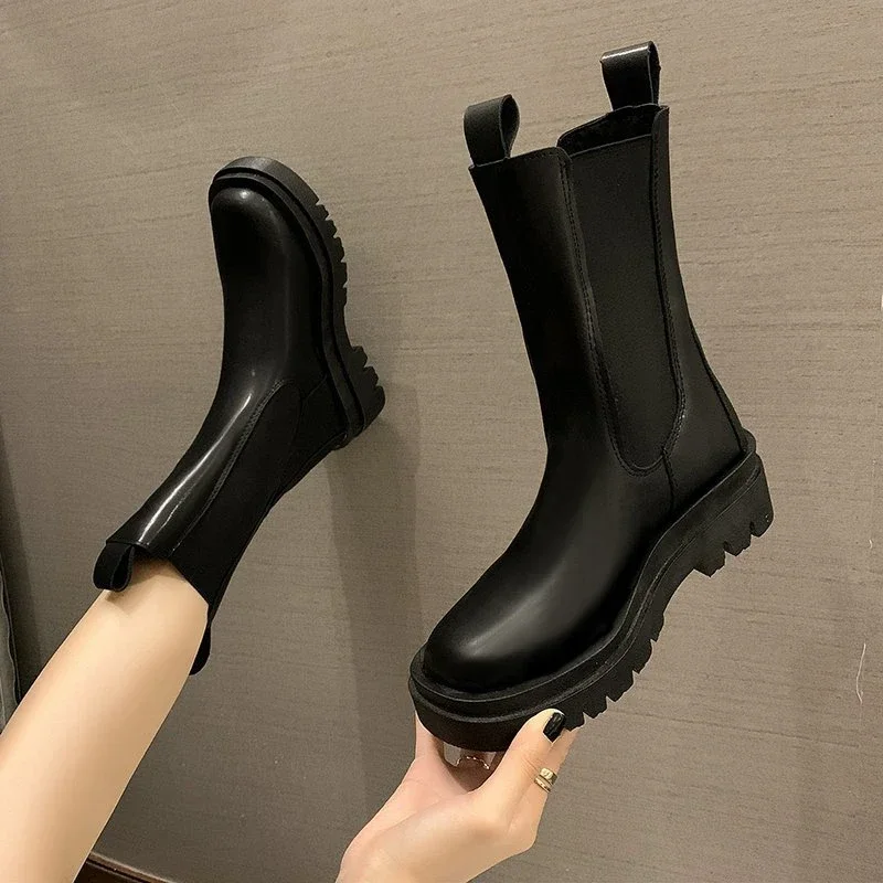 Classics Chelsea Boots Women Black Ankle Boots Autumn Winter Shoes Genuine Leather Platform Short Boots Slip on Elastic Band