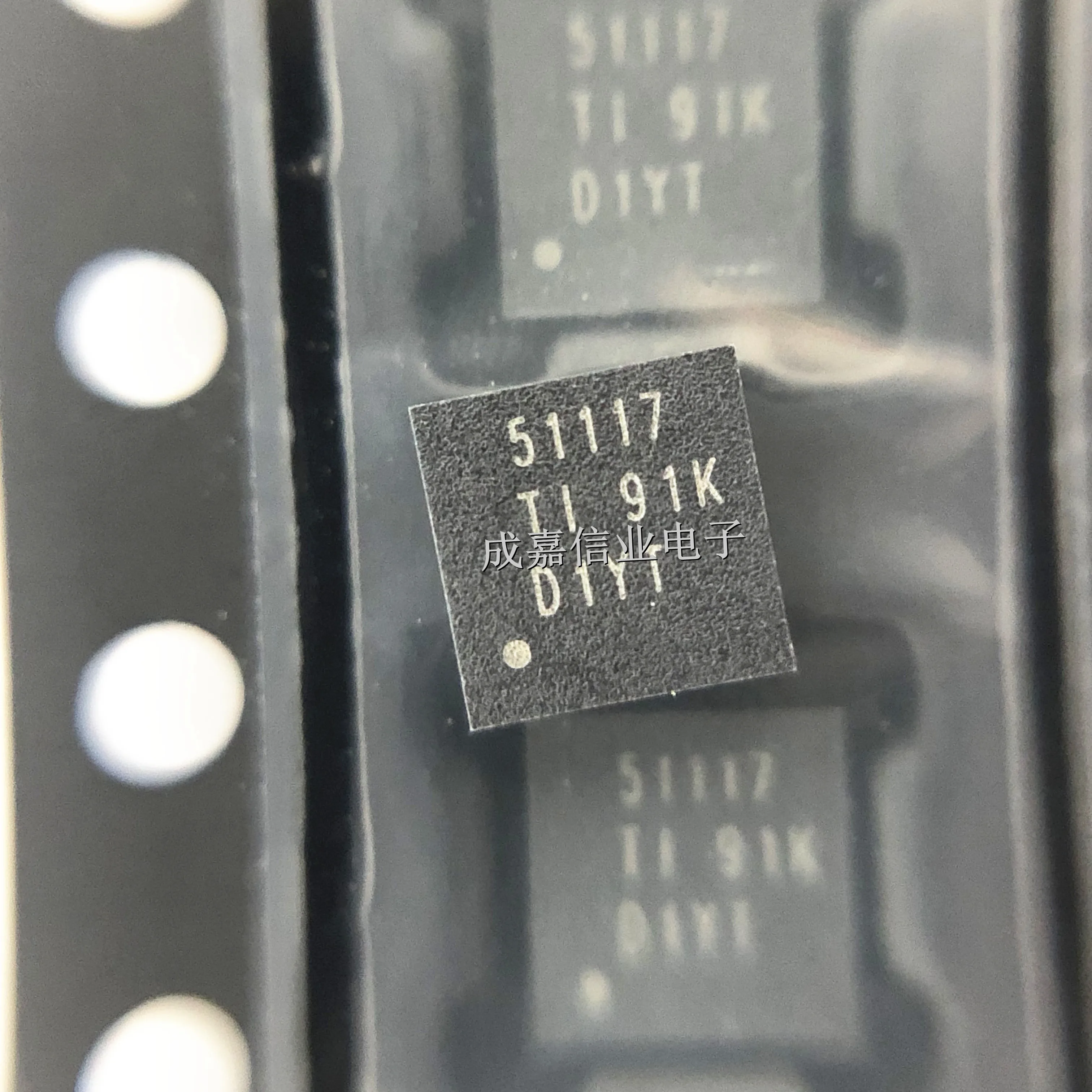 10pcs/Lot TPS51117RGYR VQFN-14 MARKING;51117 Switching Controllers 760mV to 5.5V 10A Operating Temperature:- 40 C-+ 85 C
